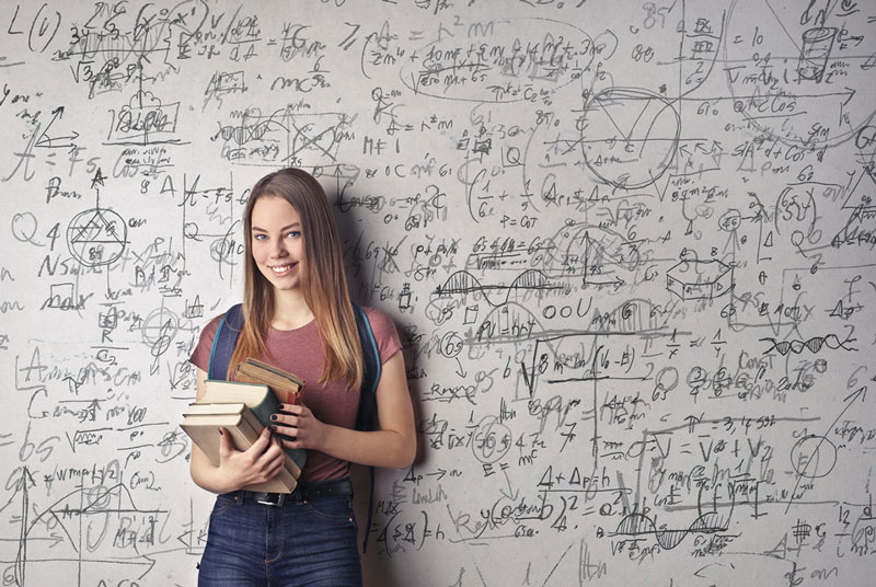 έφηβη μαθήτρια με έλλειψη εκπαίδευσης στα μαθηματικά επηρεάζει αρνητικά την εγκεφαλική και γνωστική ανάπτυξή της