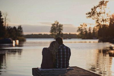 ζευγάρι χρησιμοποιεί τις «μαγικές έξι ώρες» που θα οδηγήσουν σε μια σχέση με περισσότερη σύνδεση